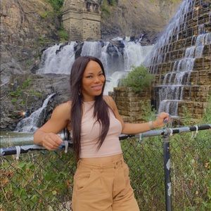 Meet your Posher, Chanelle